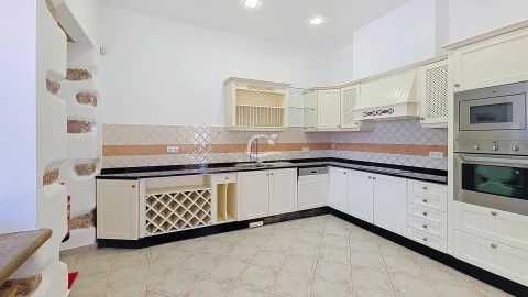 Moradia T4 para Venda em Loule (São Clemente)