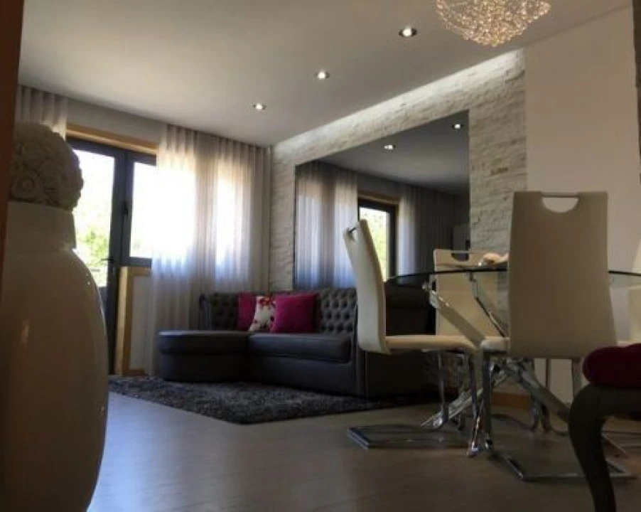 Apartamento T2 para Venda em Paranhos Foto 4