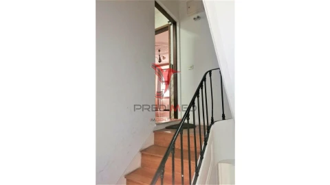 Apartamento T2 para Venda em Santa Maria Maior