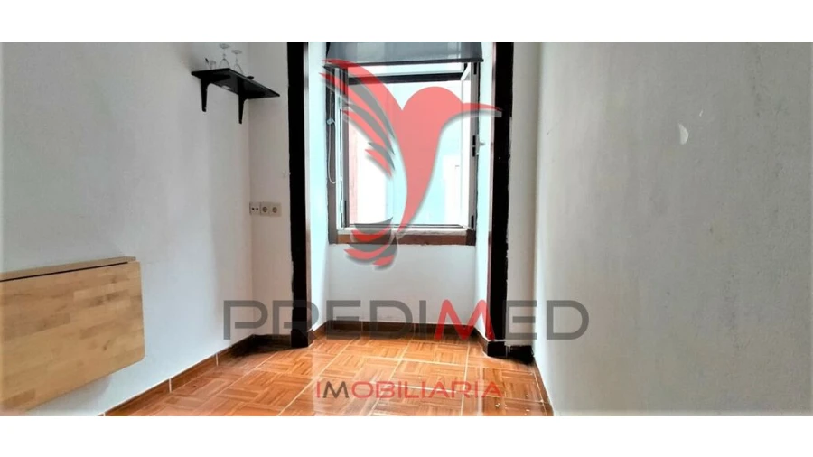 Apartamento T2 para Venda em Santa Maria Maior Foto 3