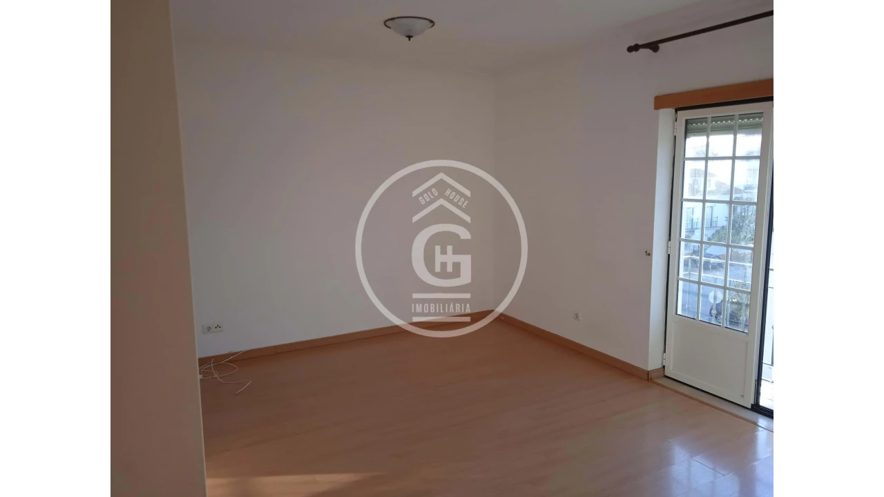 Apartamento T2 para Venda em Chamusca e Pinheiro Grande Foto 6