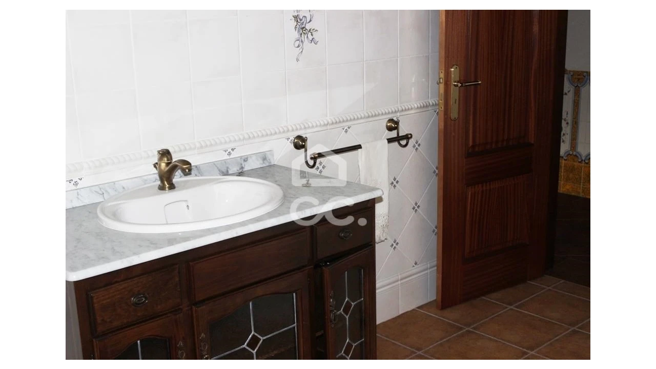 Quinta T6 para Venda em Fornos de Maceira Dão Foto 34