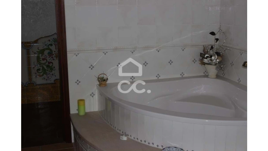 Quinta T6 para Venda em Fornos de Maceira Dão Foto 29