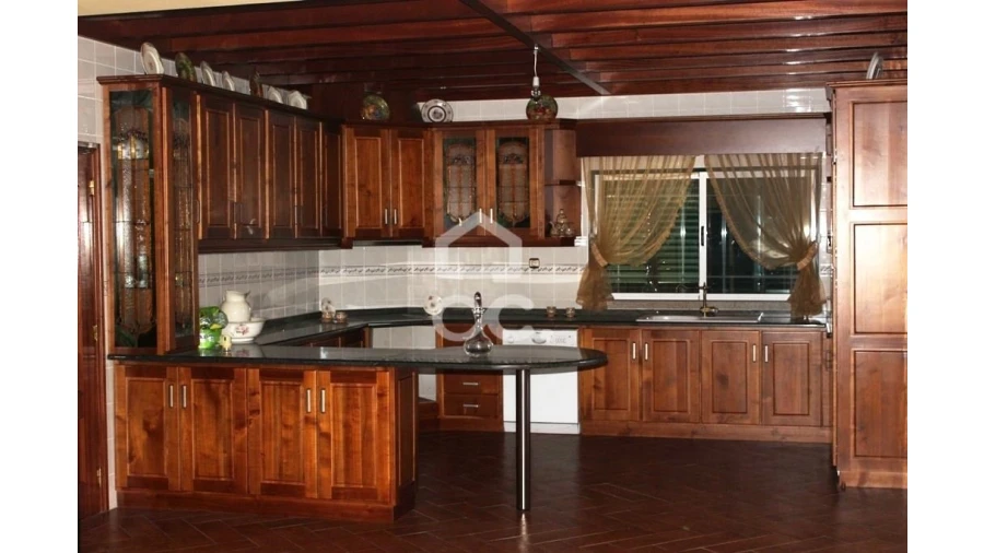 Quinta T6 para Venda em Fornos de Maceira Dão Foto 32