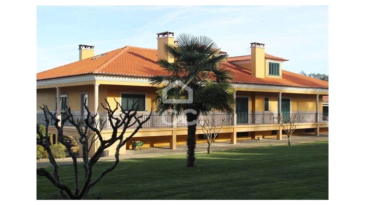 Quinta T6 para Venda em Fornos de Maceira Dão Foto 4