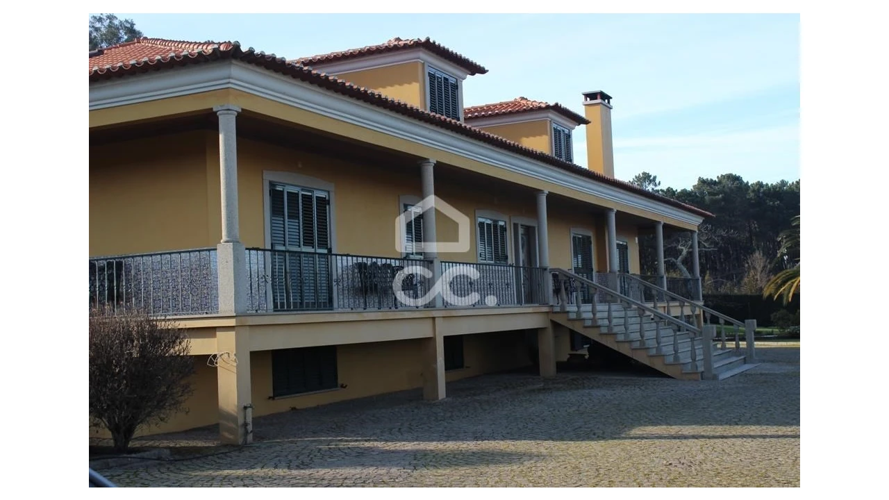 Quinta T6 para Venda em Fornos de Maceira Dão Foto 2