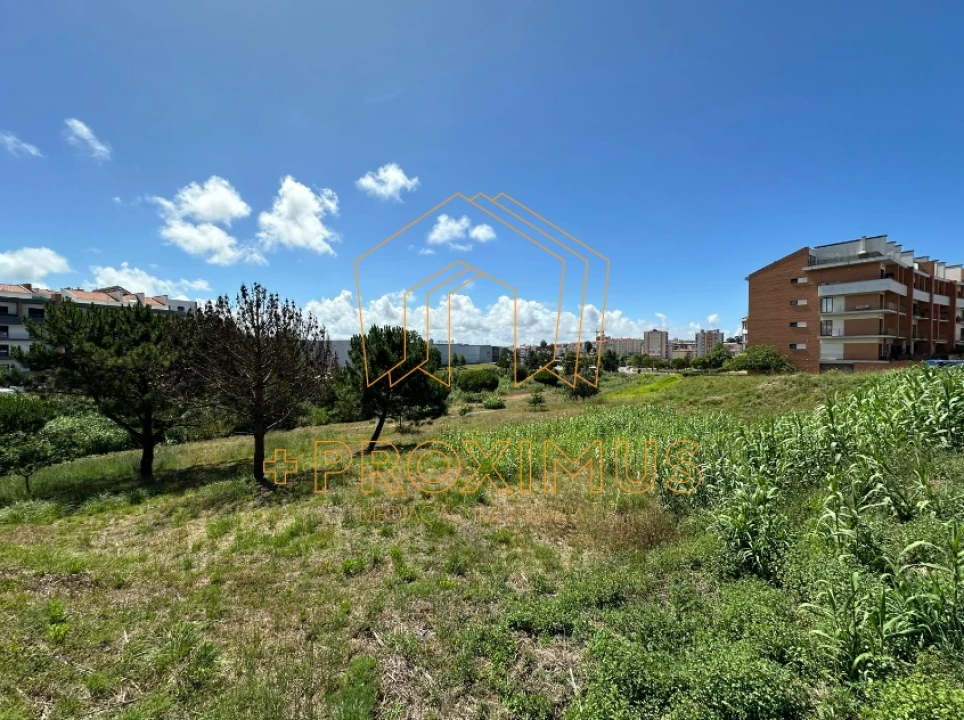 Terreno para Venda em Tavarede Foto 2