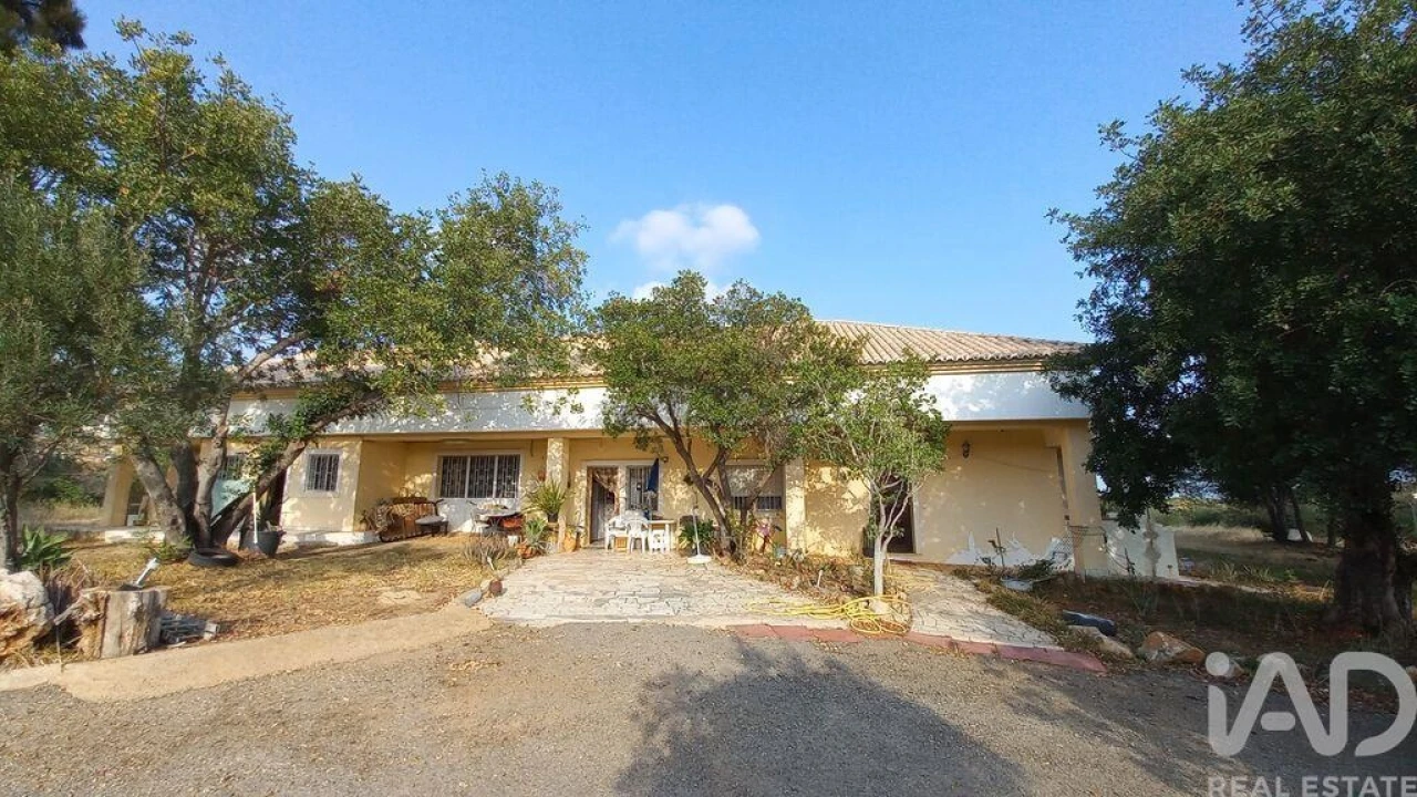 Moradia T2 para Venda em Santa Barbara de Nexe Foto 26