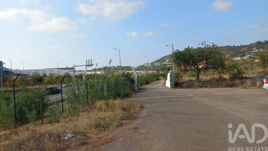 Moradia T2 para Venda em Santa Barbara de Nexe Foto 23