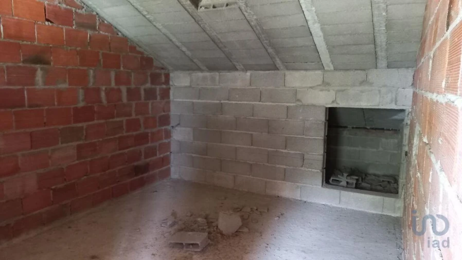 Moradia T2 para Venda em Santa Barbara de Nexe Foto 14