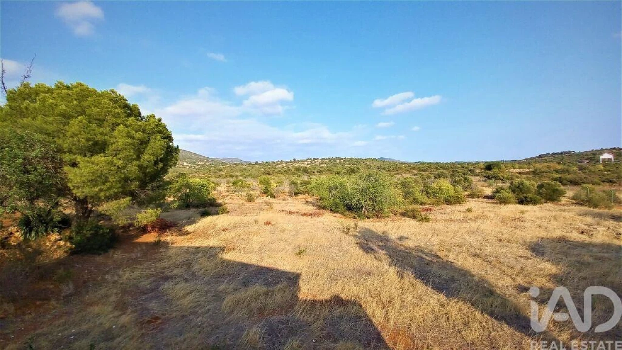 Moradia T2 para Venda em Santa Barbara de Nexe Foto 19