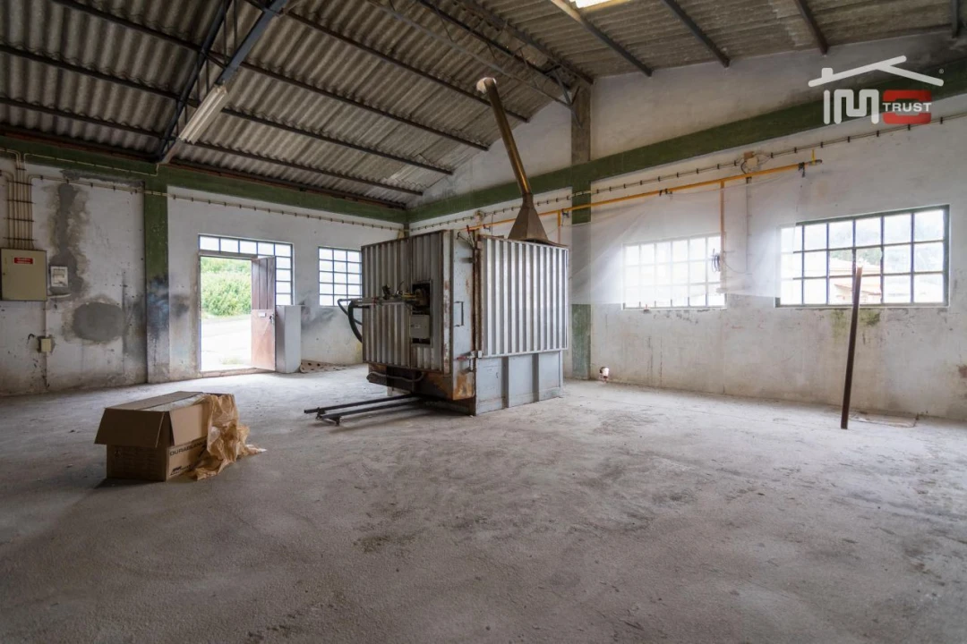 Armazém para Venda em Mira de Aire Foto 5