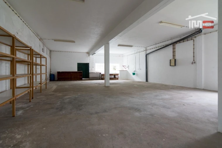 Armazém para Venda em Mira de Aire Foto 13