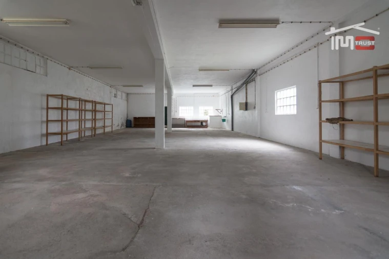 Armazém para Venda em Mira de Aire Foto 17