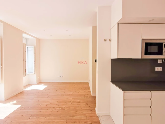 Apartamento T2 para Venda em Almada, Cova da Piedade, Pragal e Cacilhas Foto 3