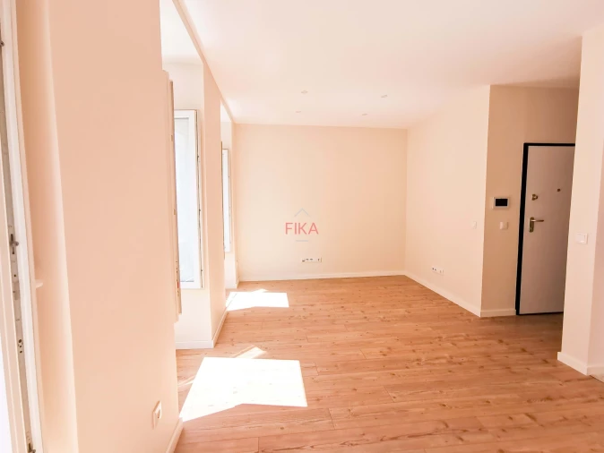 Apartamento T2 para Venda em Almada, Cova da Piedade, Pragal e Cacilhas Foto 6