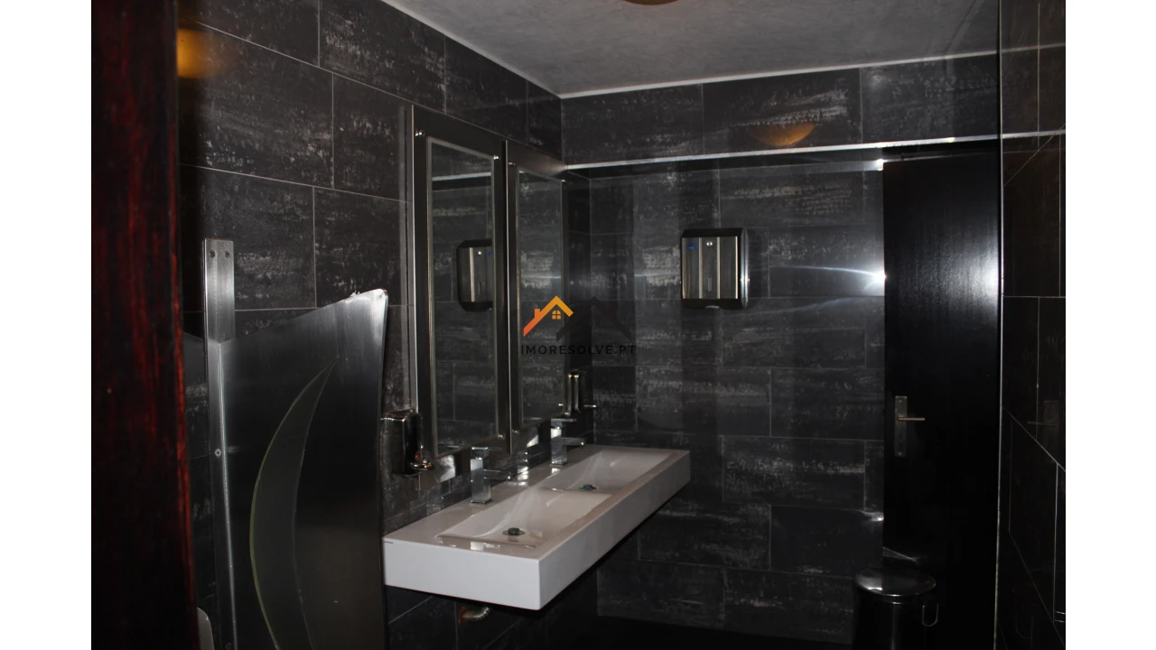 Negócio para Venda em Rio Tinto Foto 14