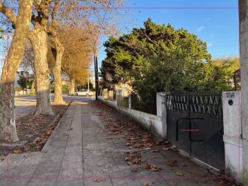Terreno para Venda em Arcozelo