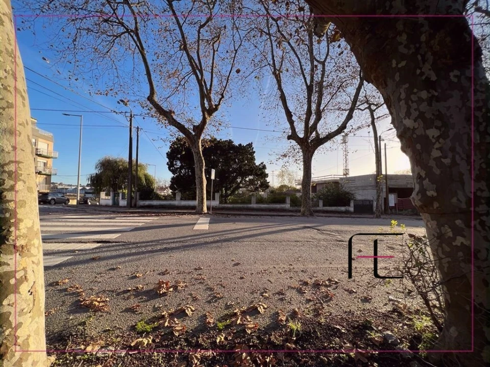 Terreno para Venda em Arcozelo Foto 10