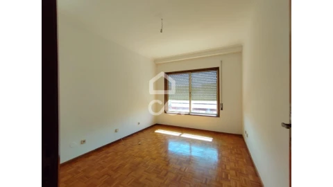 Apartamento T3 para Venda em Póvoa de Varzim, Beiriz e Argivai