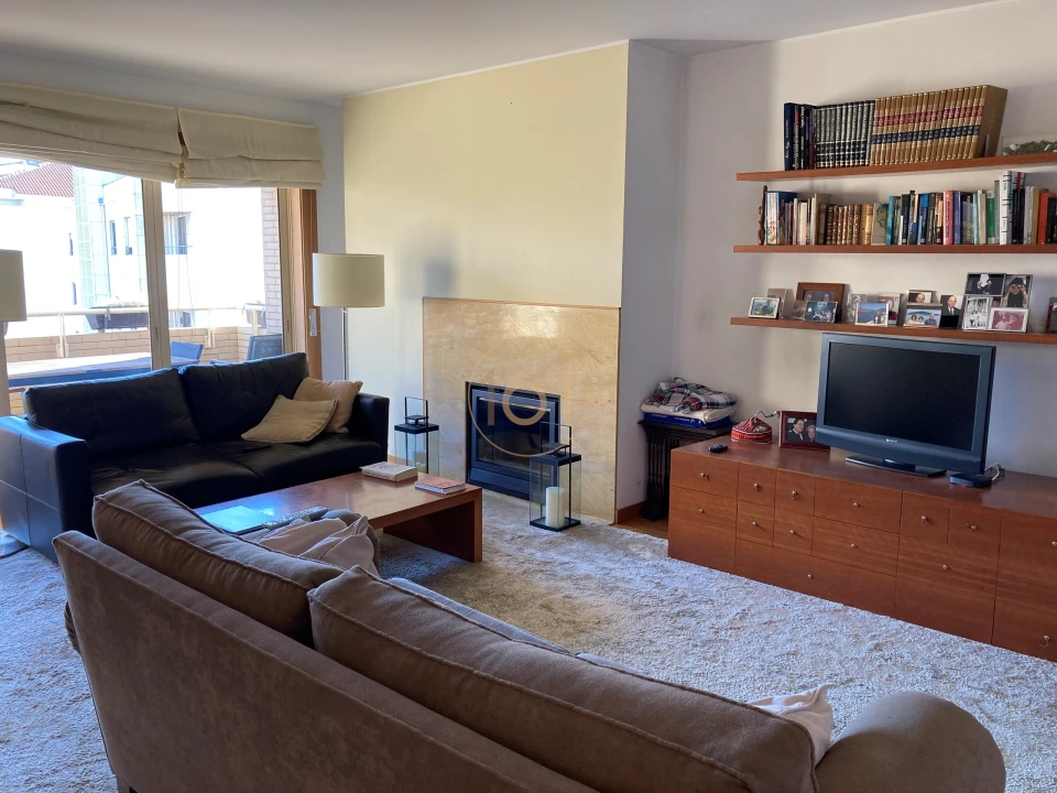 Apartamento T3 para Venda em Aldoar, Foz do Douro e Nevogilde Foto 3