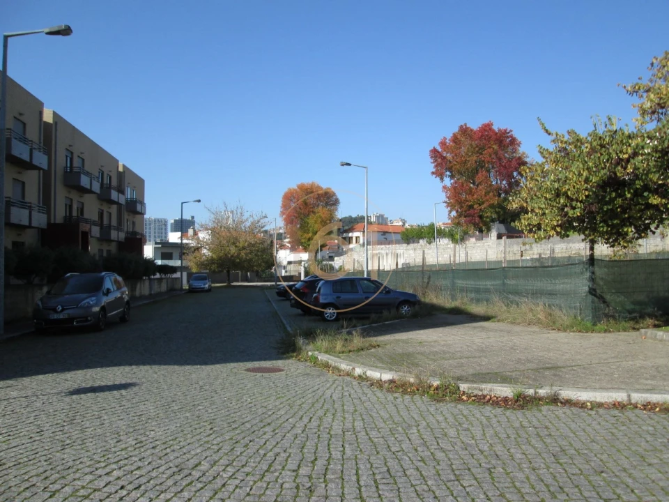 Terreno para Venda em Campanhã Foto 4