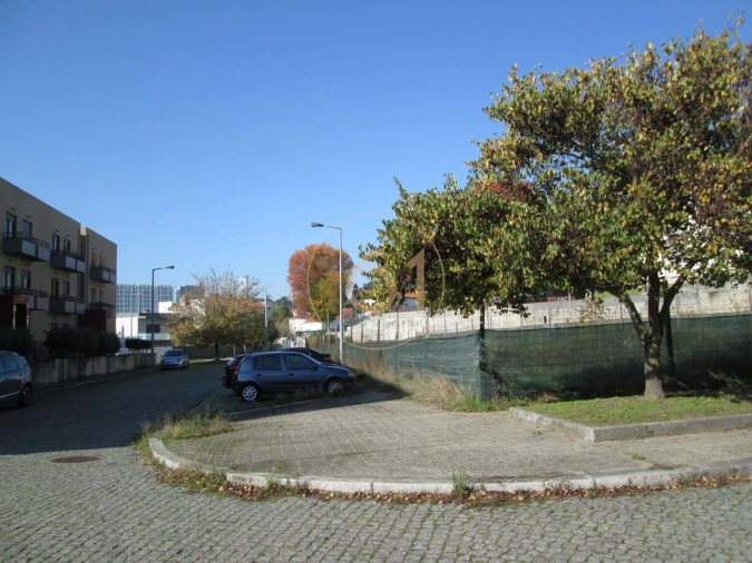 Terreno para Venda em Campanhã Foto 3
