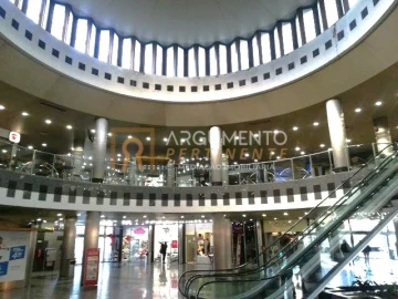 Loja para Venda em Cidade da Maia
