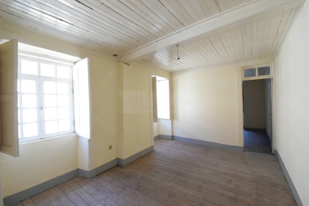 Moradia T0 para Venda em Teixoso e Sarzedo Foto 15