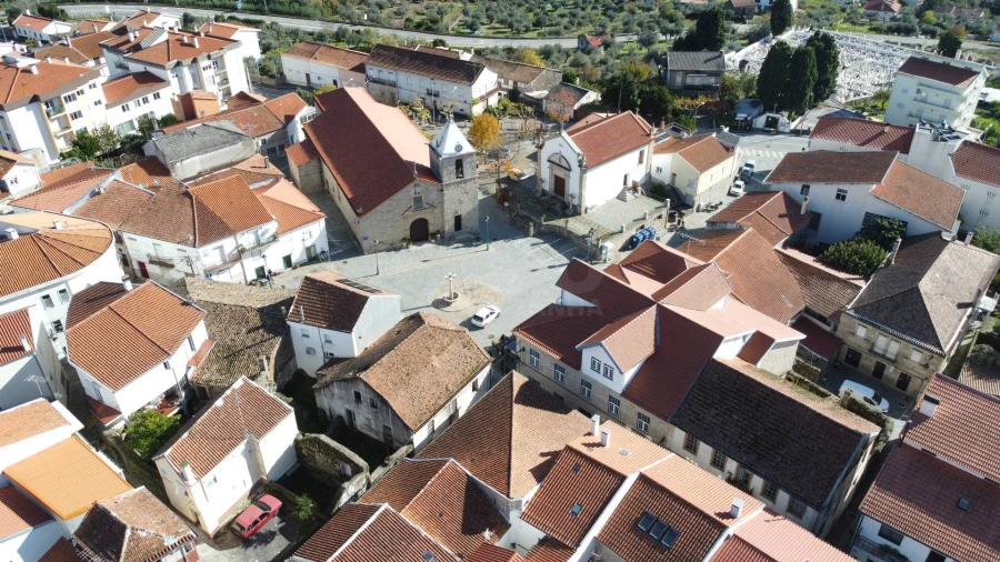 Moradia T0 para Venda em Teixoso e Sarzedo Foto 7