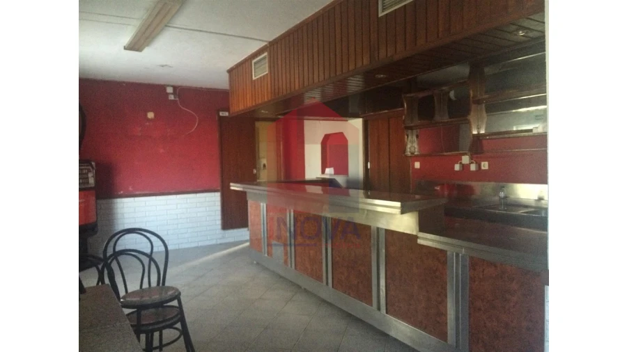 Moradia T4 para Venda em Oriz (Santa Marinha) e Oriz (São Miguel) Foto 12