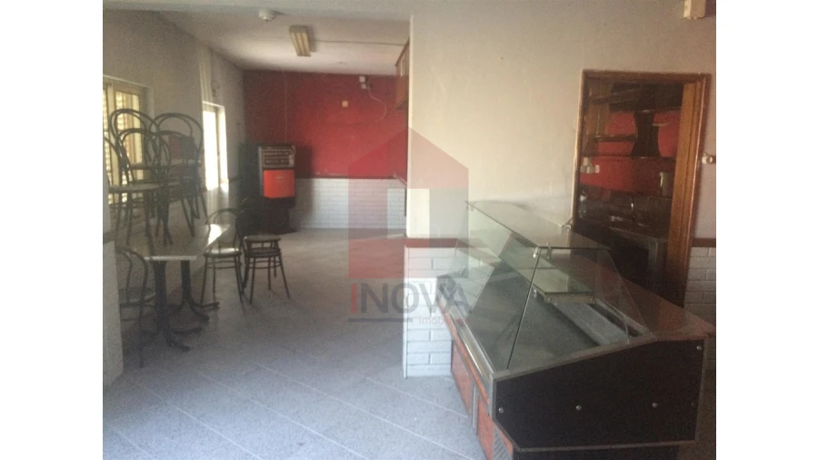 Moradia T4 para Venda em Oriz (Santa Marinha) e Oriz (São Miguel) Foto 11