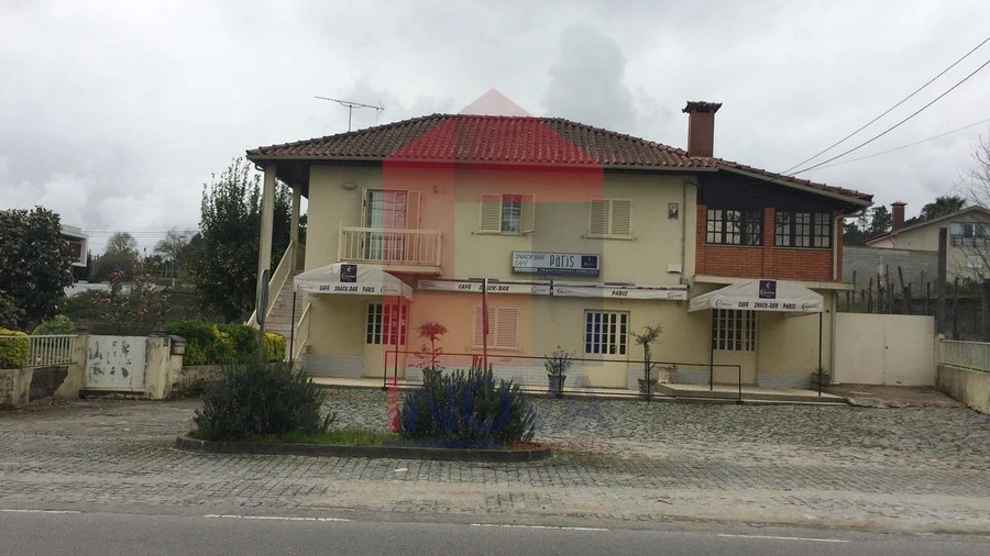 Moradia T4 para Venda em Oriz (Santa Marinha) e Oriz (São Miguel)