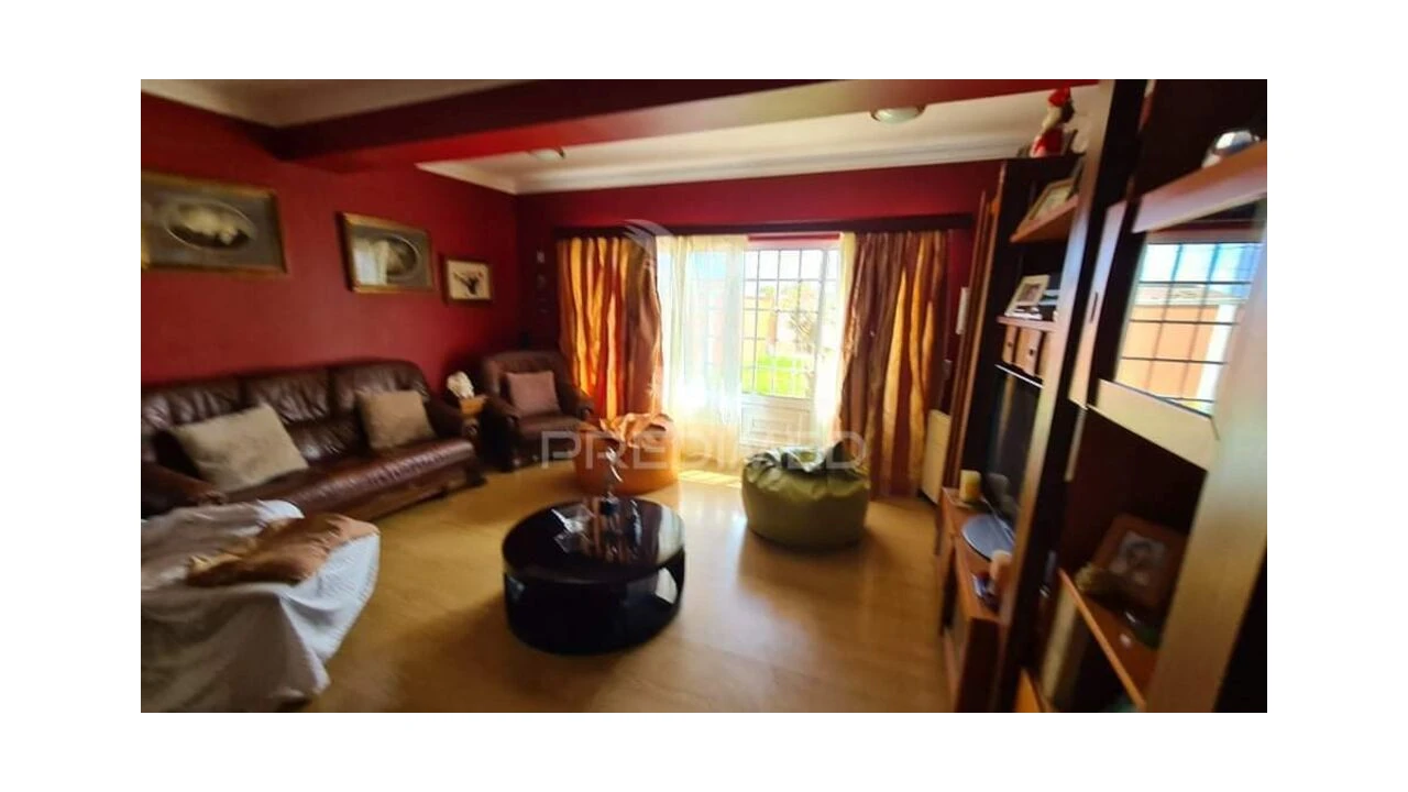 Moradia T4 para Venda em Porto Judeu Foto 20