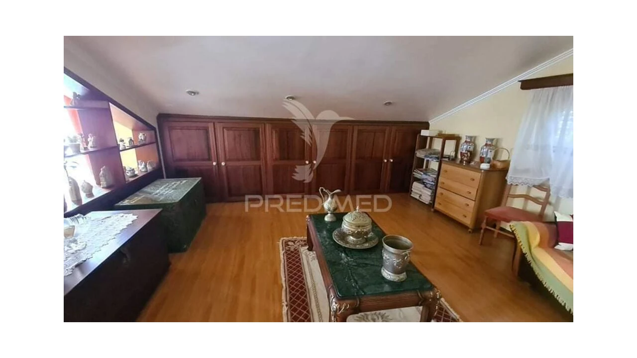 Moradia T4 para Venda em Porto Judeu Foto 12