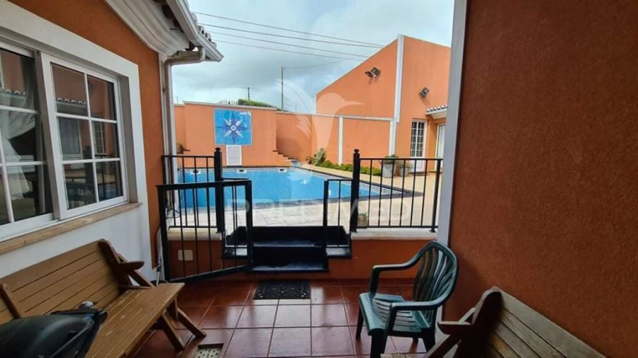 Moradia T4 para Venda em Porto Judeu Foto 7