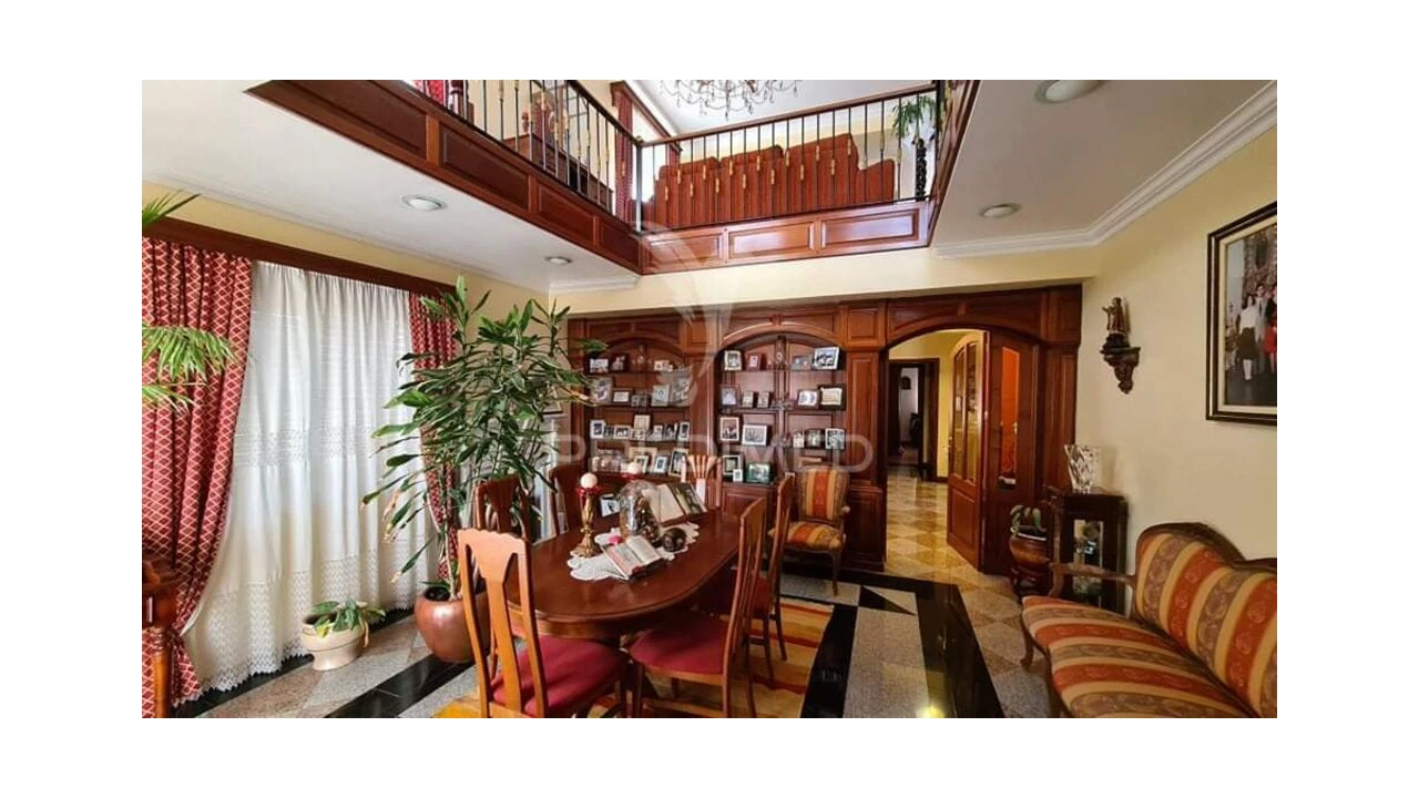 Moradia T4 para Venda em Porto Judeu Foto 19