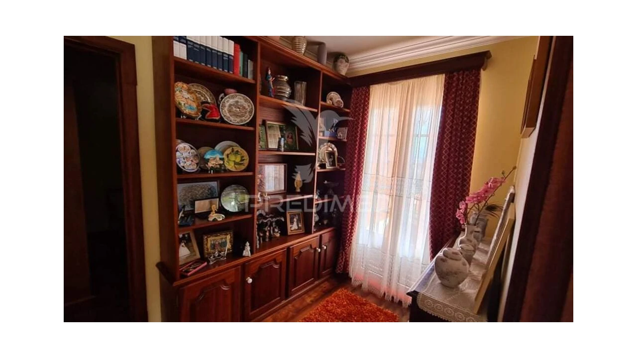 Moradia T4 para Venda em Porto Judeu Foto 11