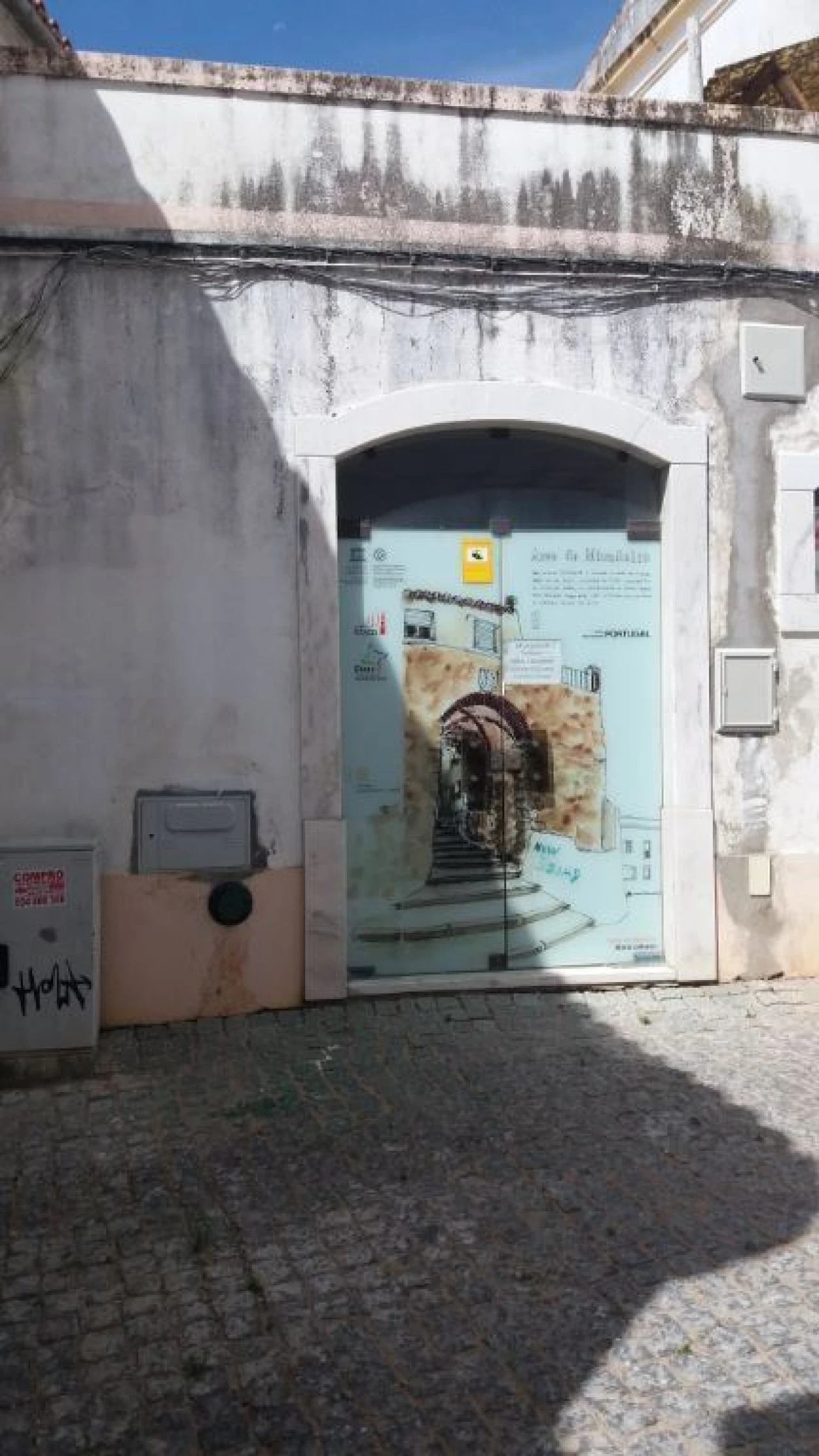 Loja para Arrendamento em Caia, São Pedro e Alcáçova Foto 1