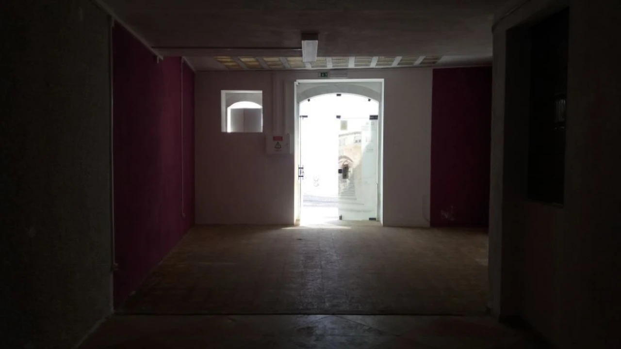 Loja para Arrendamento em Caia, São Pedro e Alcáçova Foto 4