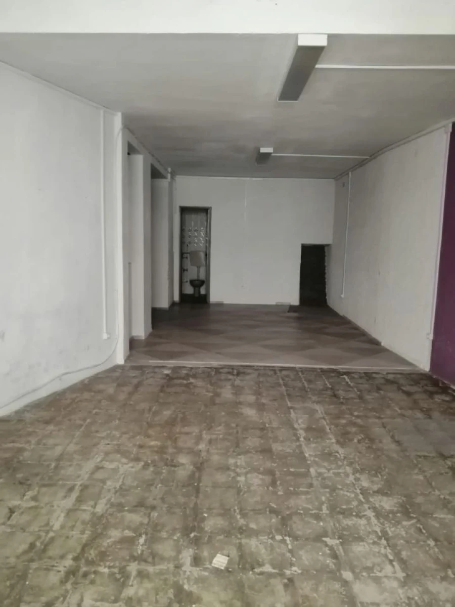 Loja para Arrendamento em Caia, São Pedro e Alcáçova Foto 11