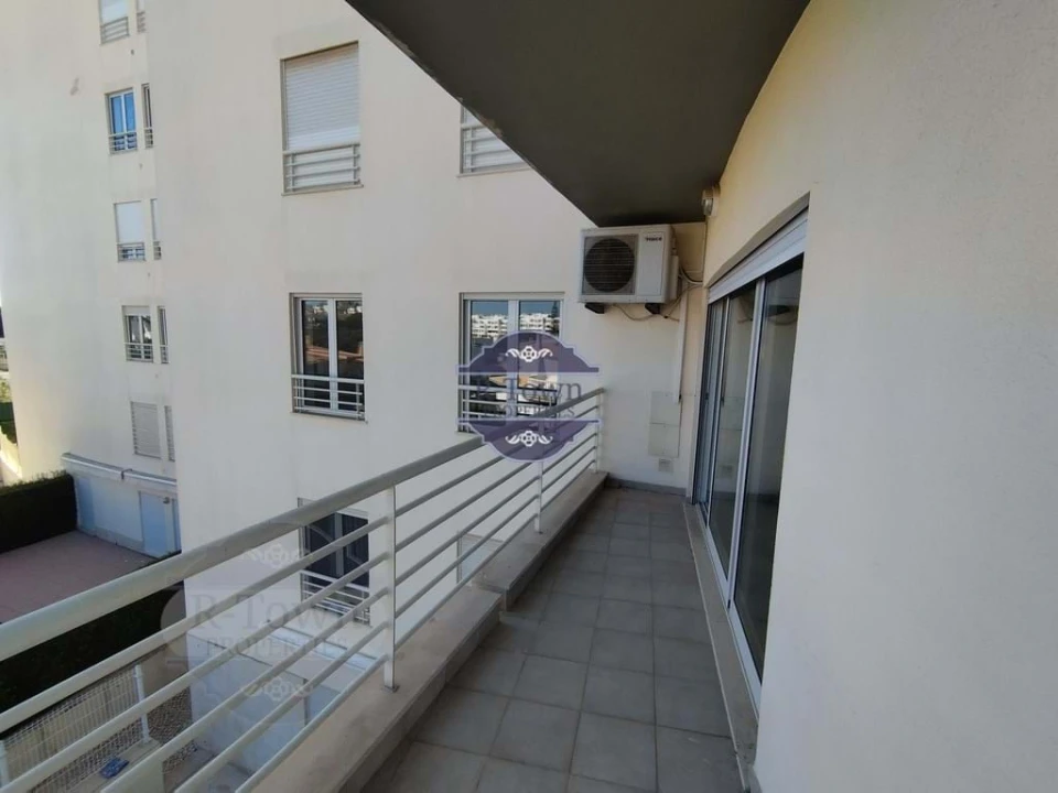 Apartamento T3 para Venda em Quarteira Foto 28