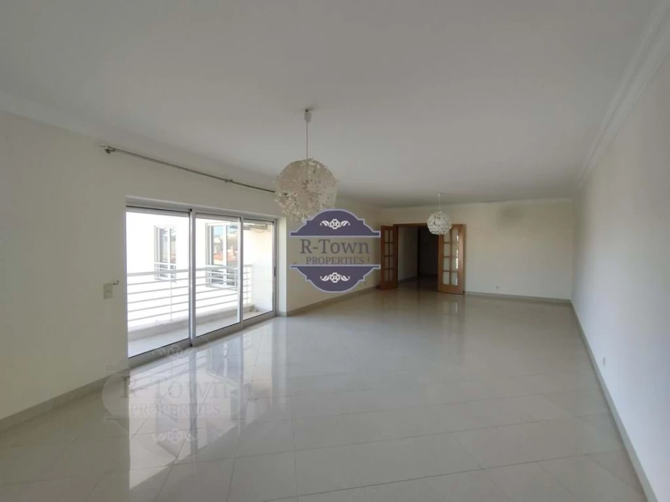 Apartamento T3 para Venda em Quarteira Foto 29