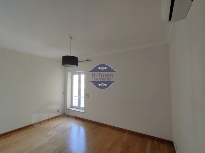 Apartamento T3 para Venda em Quarteira Foto 17