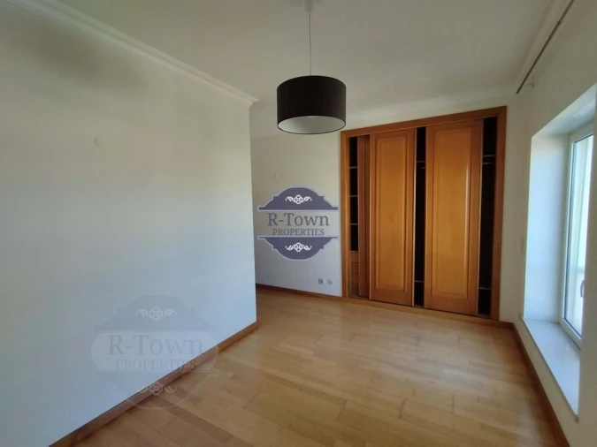 Apartamento T3 para Venda em Quarteira Foto 14