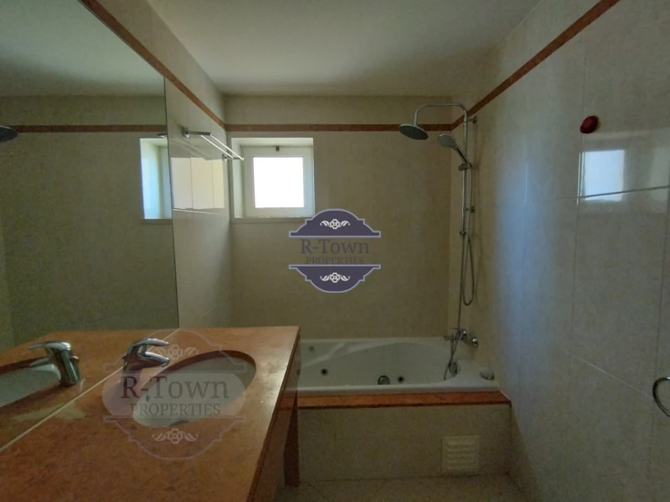 Apartamento T3 para Venda em Quarteira Foto 19