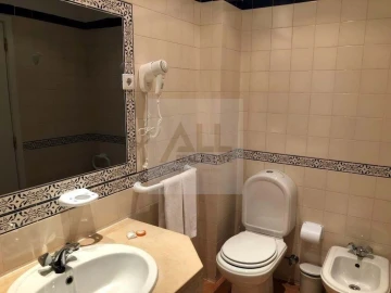 Negócio para Venda em Lagos (São Sebastião e Santa Maria)