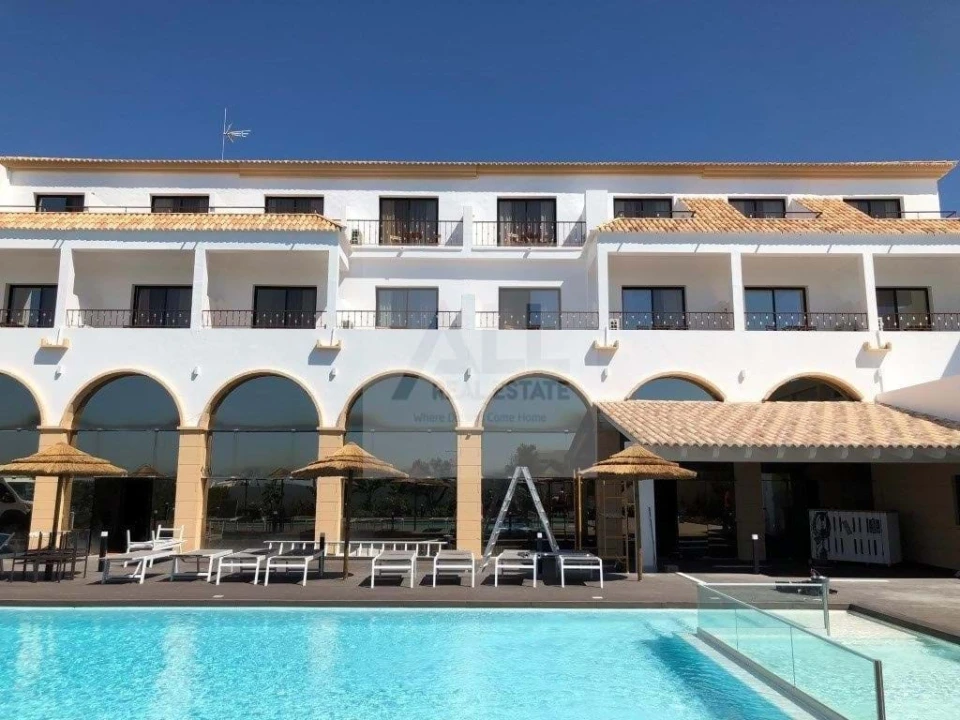 Negócio para Venda em Lagos (São Sebastião e Santa Maria) Foto 2