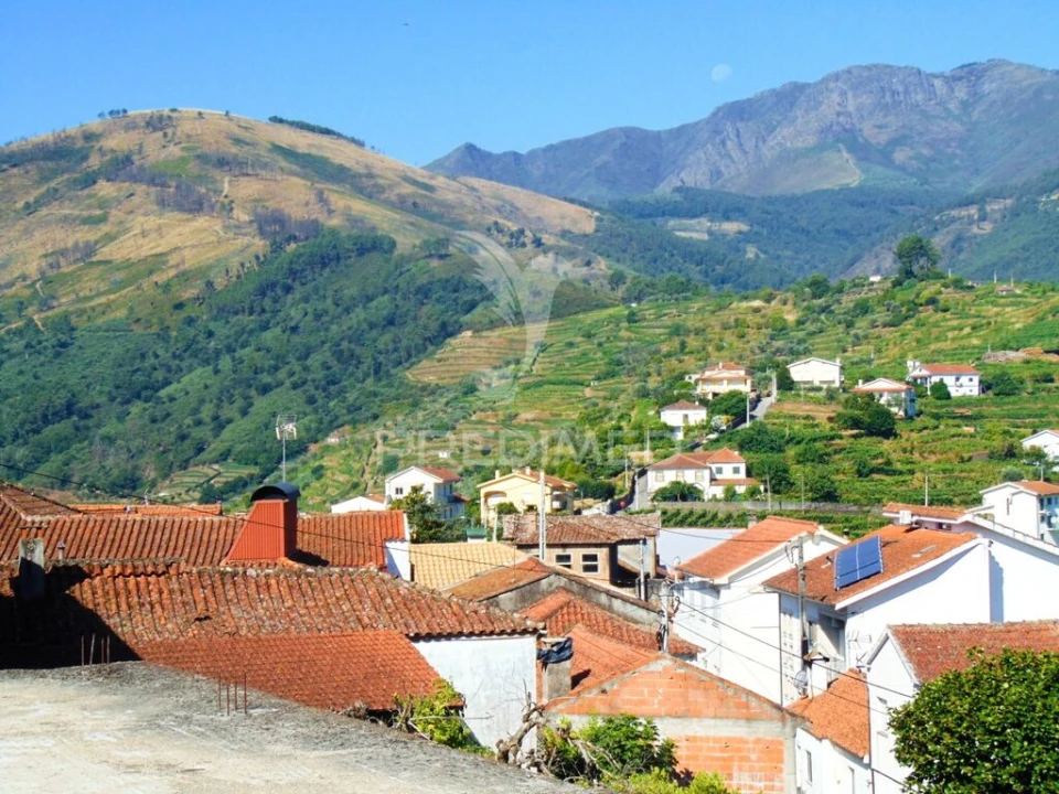 Moradia T6 para Venda em Louredo e Fornelos Foto 9