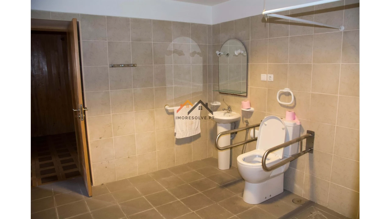 Moradia T4 para Venda em Vila de Punhe Foto 20